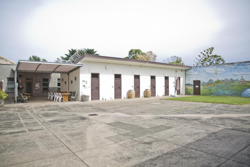 The Old Mount Gambier Gaol Hotel Exterior foto