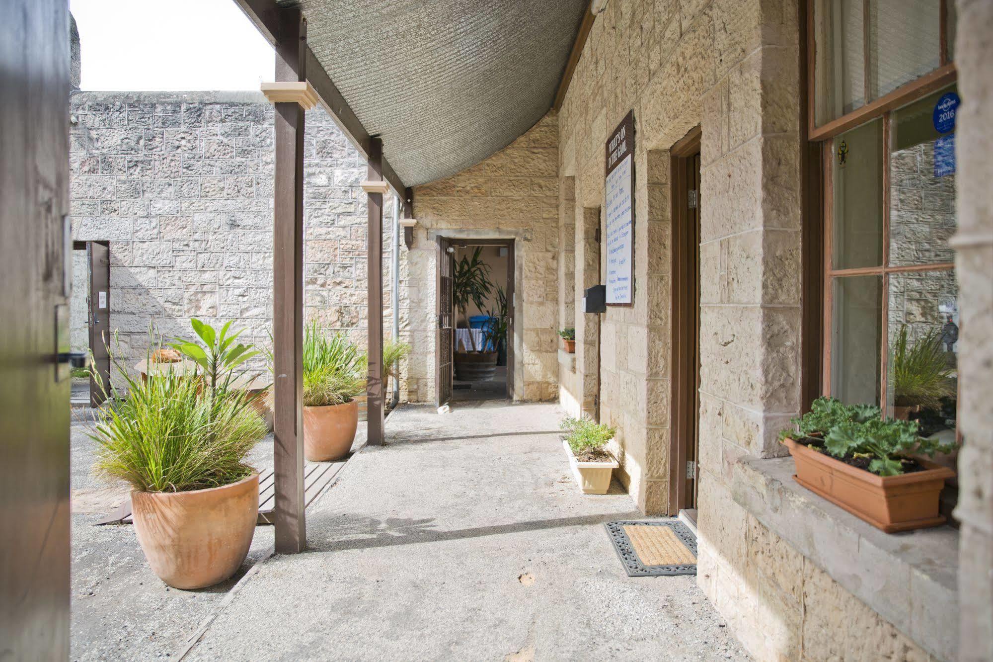 The Old Mount Gambier Gaol Hotel Exterior foto