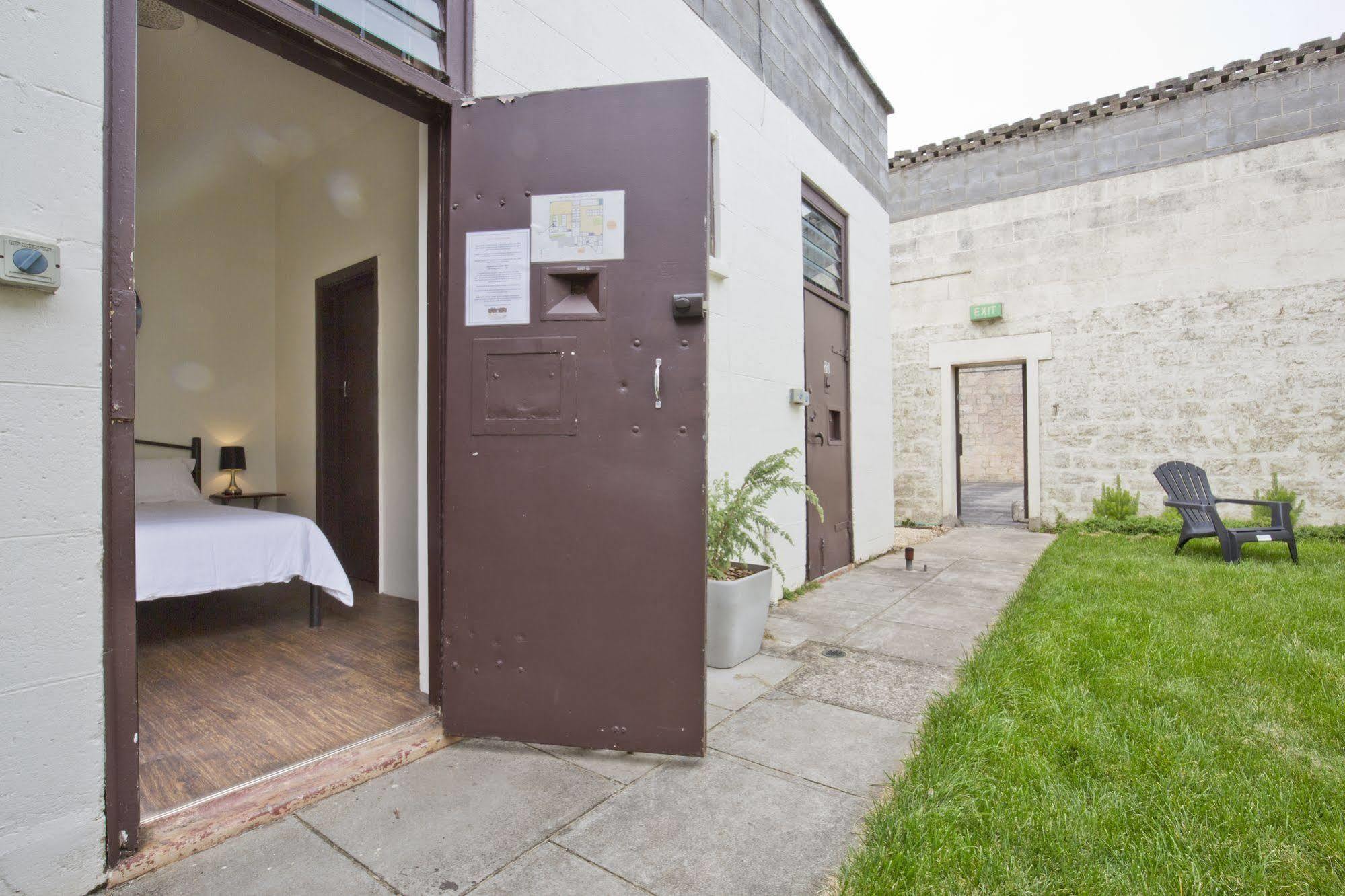 The Old Mount Gambier Gaol Hotel Exterior foto